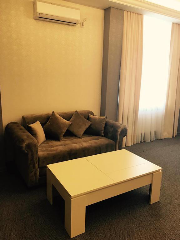 Central Hotel ソロカ エクステリア 写真